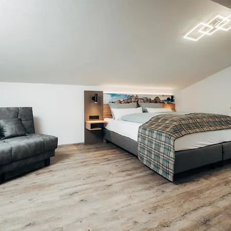 Apartment Living Mountain *
